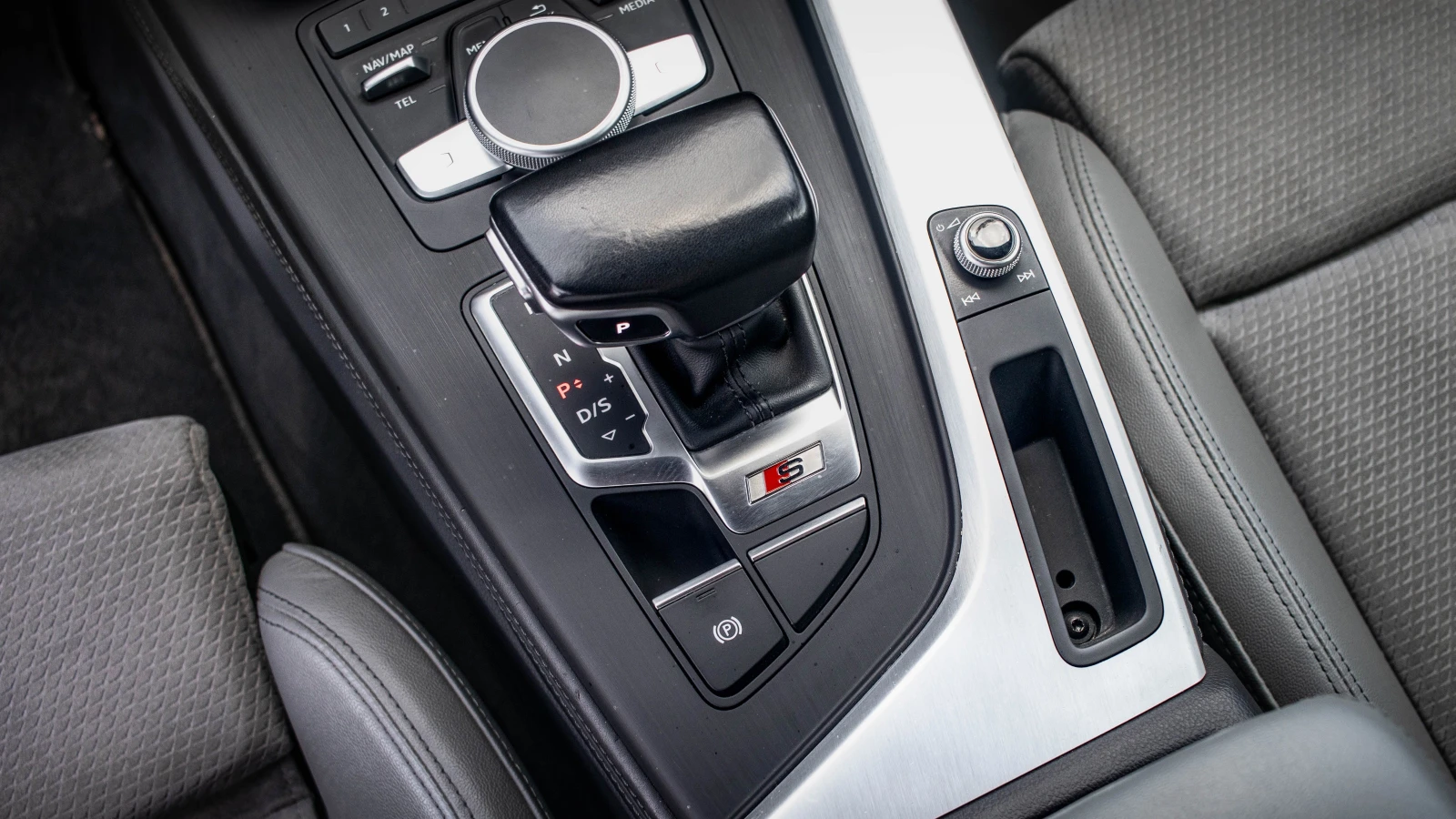 Audi S4, снимка 14 - Автомобили и джипове - 55083943
