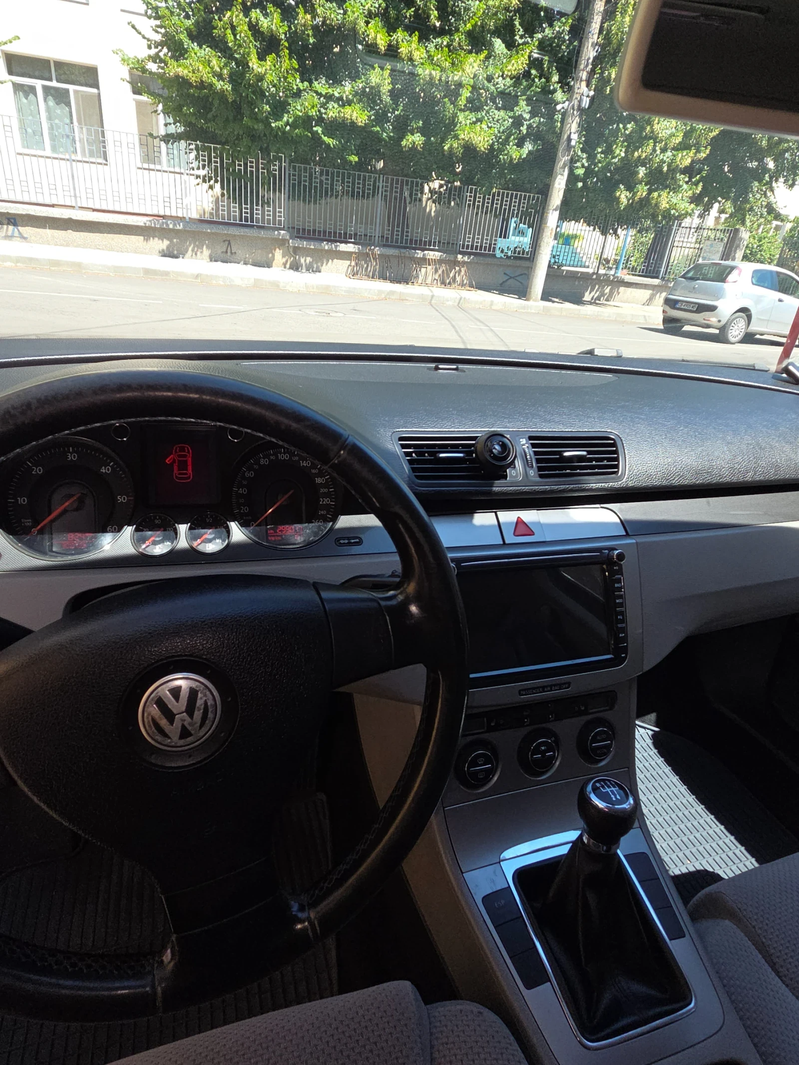 VW Passat 1.9, снимка 8 - Автомобили и джипове - 55524267
