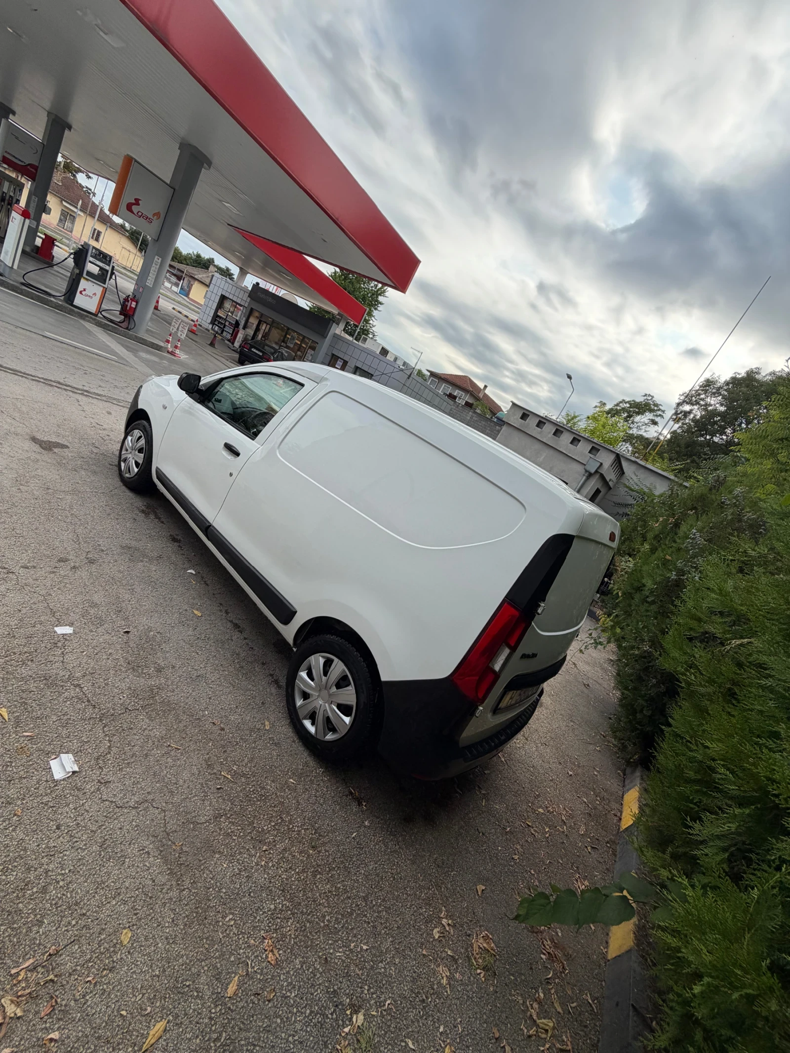 Dacia Dokker, снимка 2 - Автомобили и джипове - 55979720