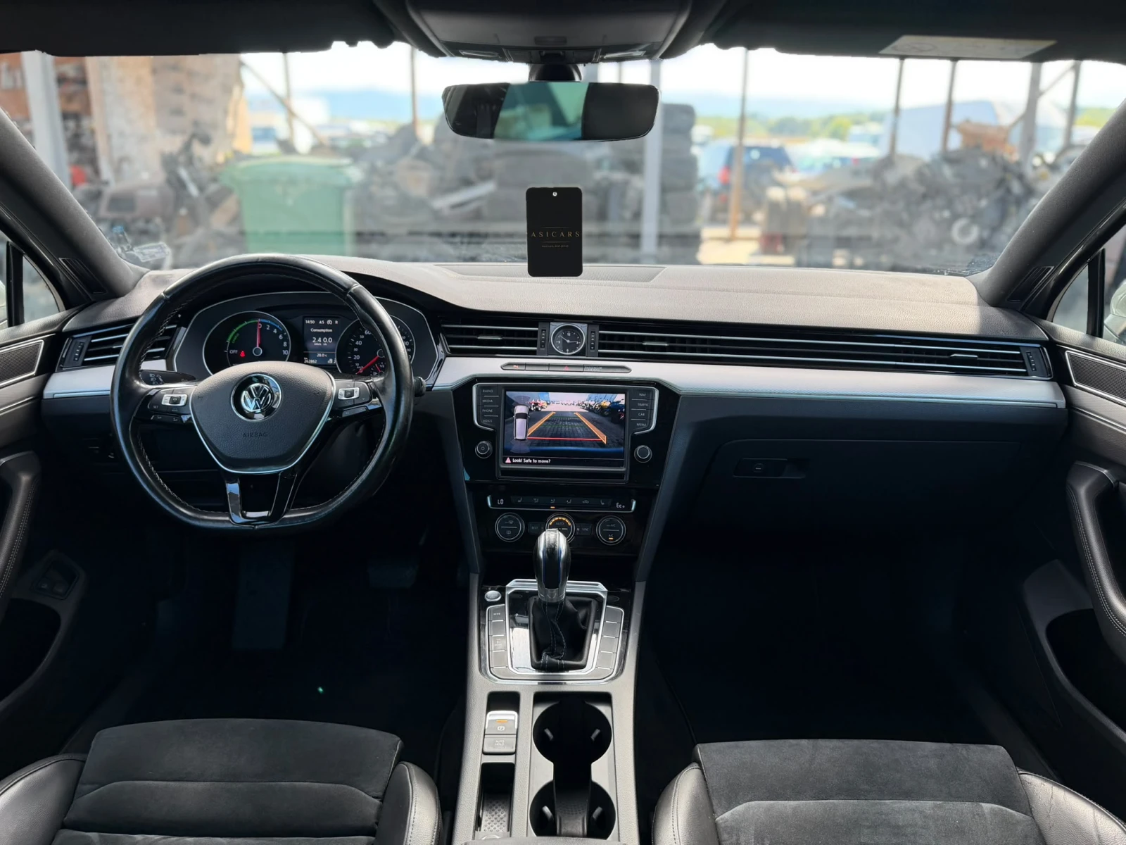 VW Passat / GTE / 1.4I HYBRID / 218 HP / DISTRONIC / PANO / , снимка 14 - Автомобили и джипове - 56129917