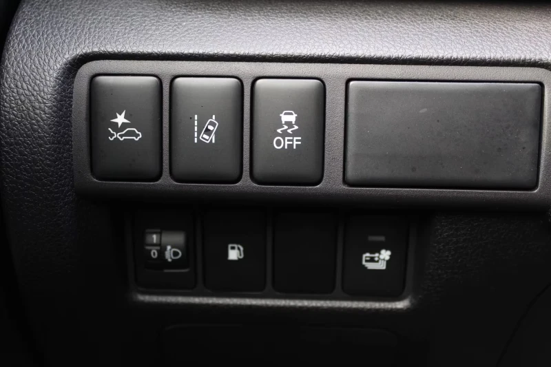 Mitsubishi Eclipse Cross 2.4PHEV/188HP/4WD/CAM/NAVI/KLESS/LED/L.ASSIST/659g, снимка 12 - Автомобили и джипове - 52711321