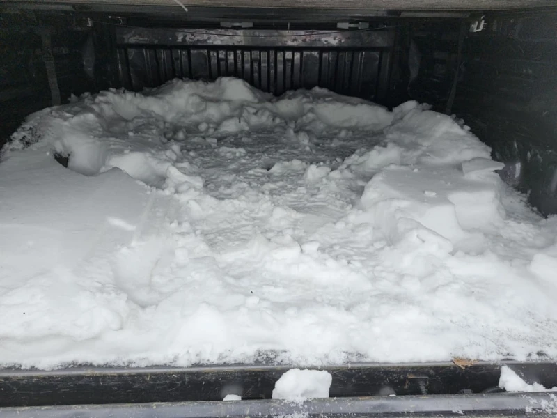 Toyota Tundra * SR5 PLUS CREW CAB STD BED * CARFAX * БЕЗ ПЪРВОНА, снимка 13 - Автомобили и джипове - 52999660