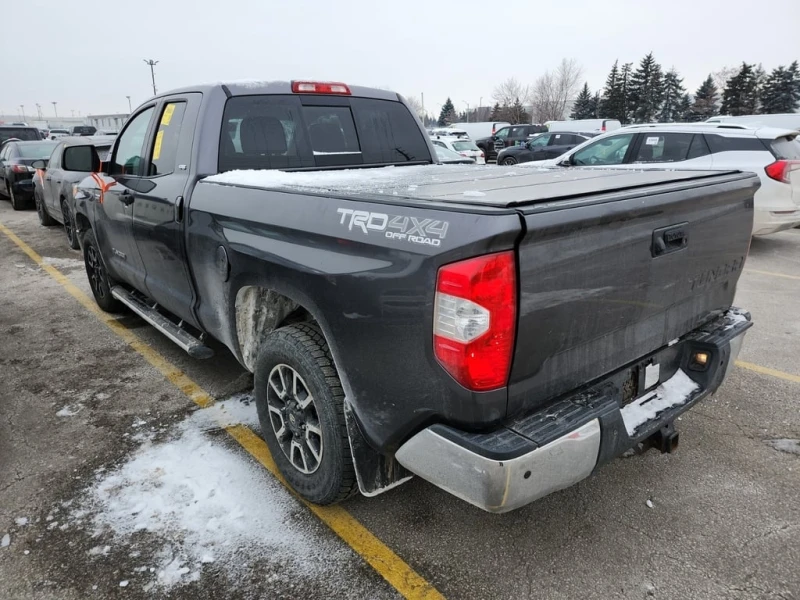 Toyota Tundra * SR5 PLUS CREW CAB STD BED * CARFAX * БЕЗ ПЪРВОНА, снимка 4 - Автомобили и джипове - 52999660