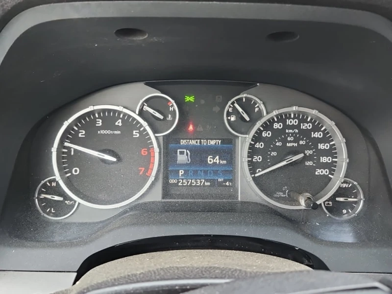 Toyota Tundra * SR5 PLUS CREW CAB STD BED * CARFAX * БЕЗ ПЪРВОНА, снимка 9 - Автомобили и джипове - 52999660