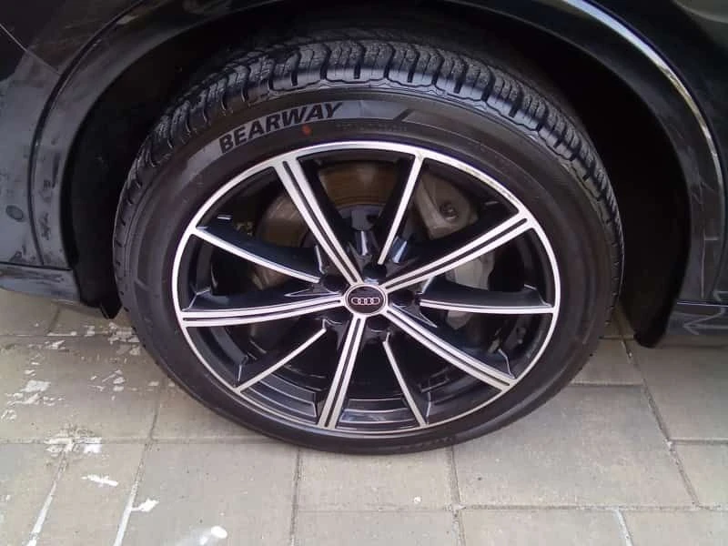 Audi Q7 * PROGRESSIV * CARFAX * БЕЗ ПЪРВОНАЧАЛНА ВНОСКА, снимка 2 - Автомобили и джипове - 54465656