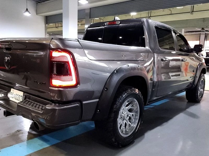 Dodge Ram 5.7 5.7 Automatic, снимка 2 - Автомобили и джипове - 55813819