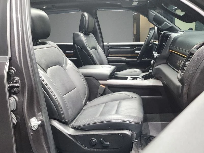 Dodge Ram 5.7 5.7 Automatic, снимка 11 - Автомобили и джипове - 55813819