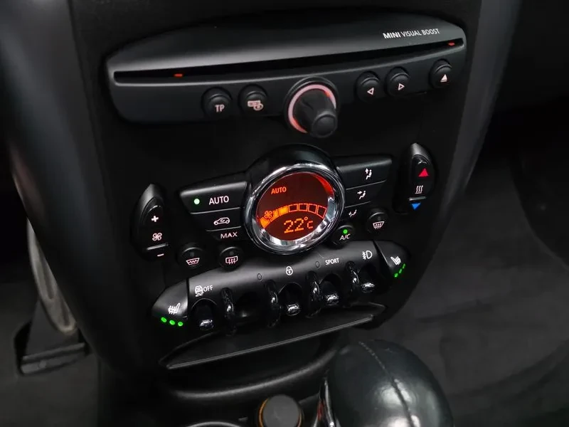 Mini Countryman 2.0D, снимка 16 - Автомобили и джипове - 56324819