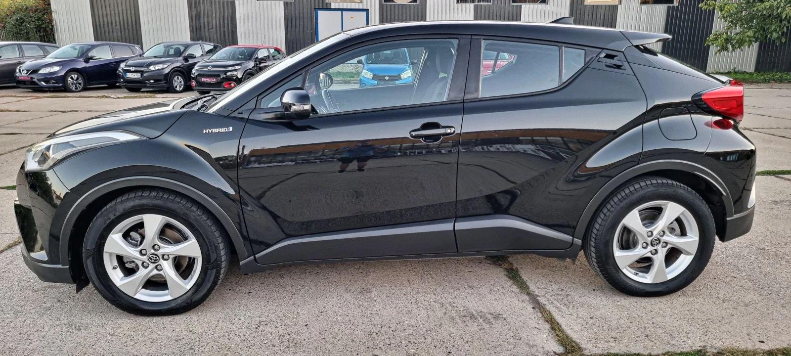 Toyota C-HR 1.8 Hybrid Dynamic - изображение 4