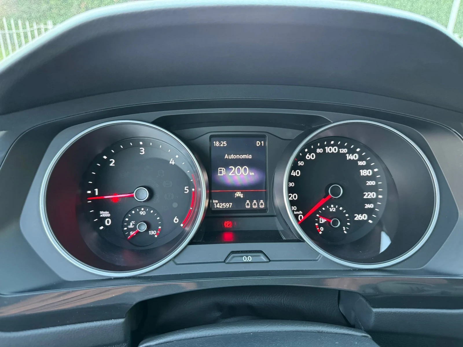 VW Tiguan 2.0TDI 4MOTION 150кс DSG * ПЕРФЕКТЕН*  - изображение 5