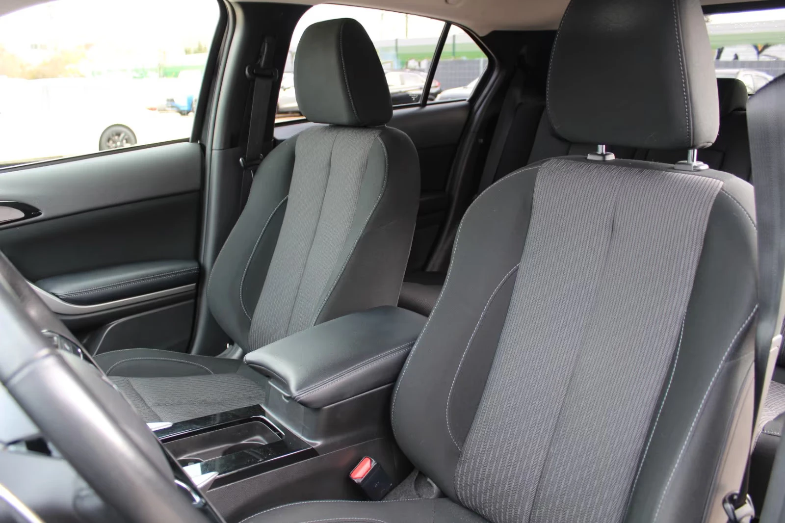 Mitsubishi Eclipse Cross 2.4PHEV/188HP/4WD/CAM/NAVI/KLESS/LED/L.ASSIST/659g - изображение 7