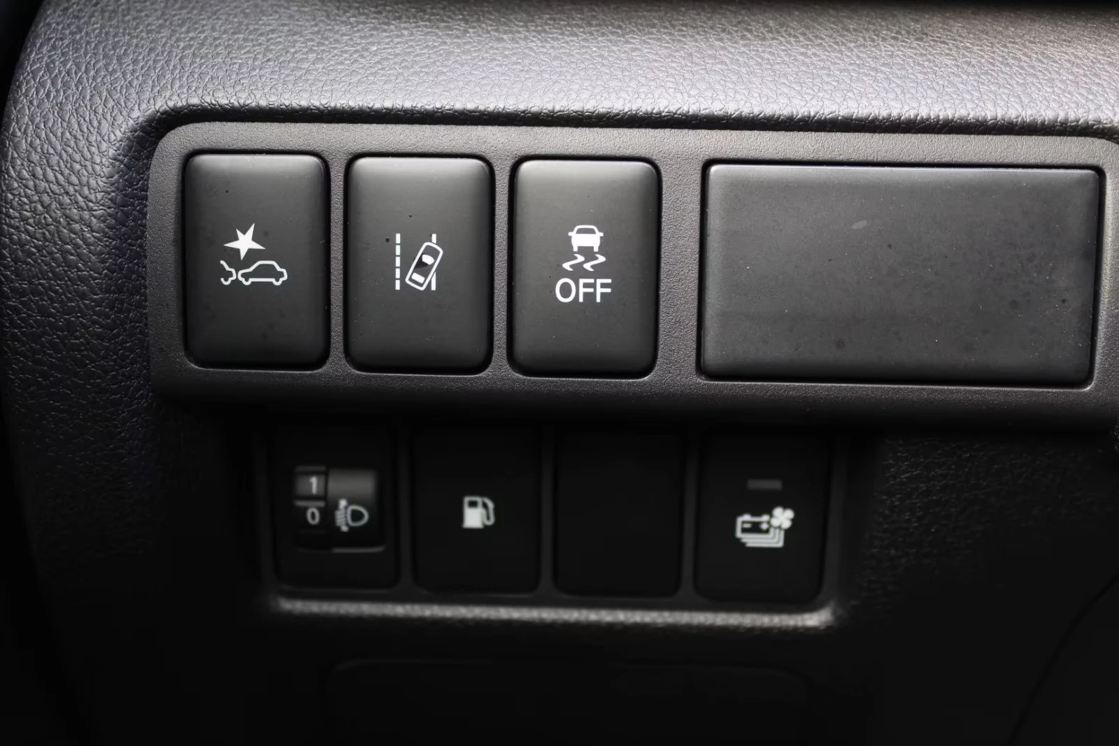 Mitsubishi Eclipse Cross 2.4PHEV/188HP/4WD/CAM/NAVI/KLESS/LED/L.ASSIST/659g | Mobile.bg � ����������� 12