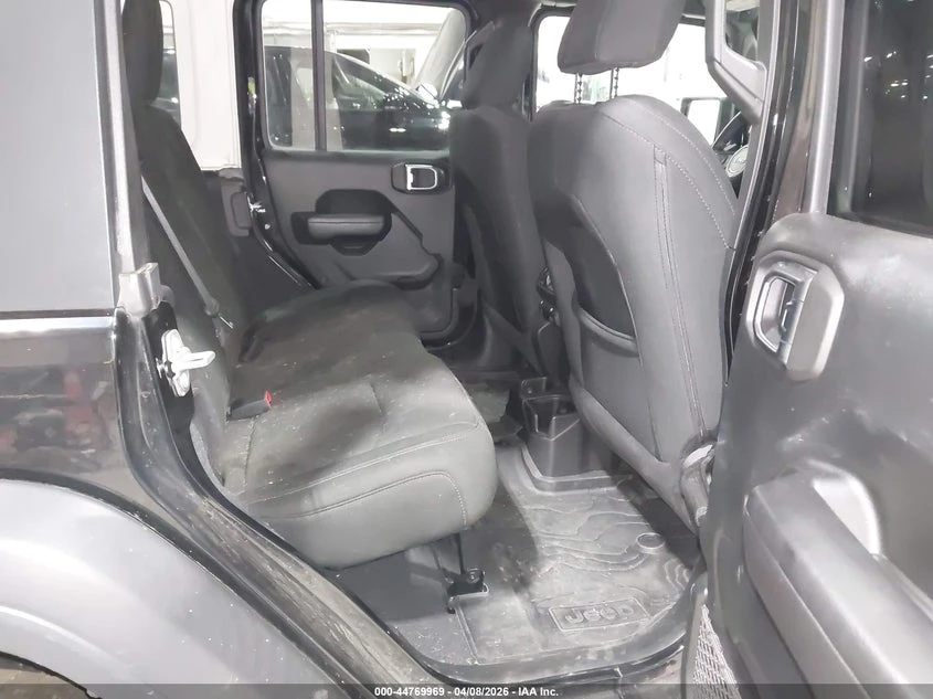 Jeep Wrangler 2.0l Unlimited Sport S 4X4 | Mobile.bg � ����������� 8