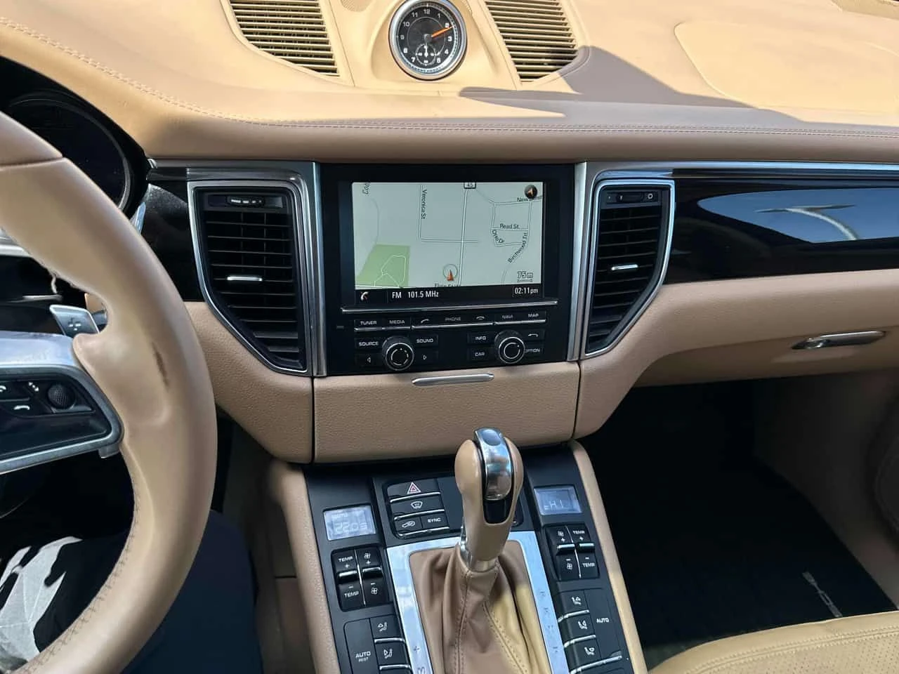 Porsche Macan * S * CARFAX * ДВА КЛЮЧА * KEYLESS * ПАНО, снимка 9 - Автомобили и джипове - 54308622