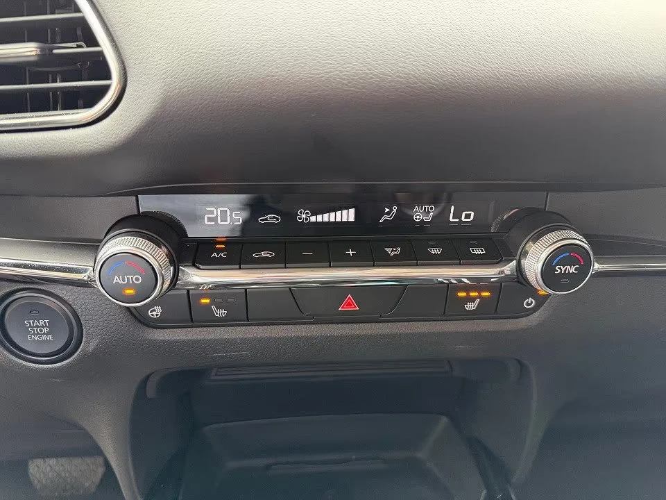 Mazda CX-30 e-SKYACTIVE/140HP/MHEV/CAM/HUD/KLESS/CPLAY/459q, снимка 10 - Автомобили и джипове - 55048100