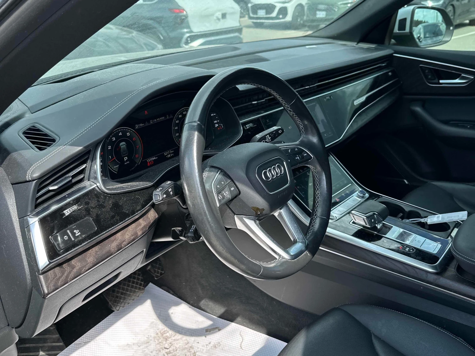Audi Q8 * Technik * CARFAX * ОПЦИЯ ЗА ФИНАНСИРАНЕ, снимка 17 - Автомобили и джипове - 55879696