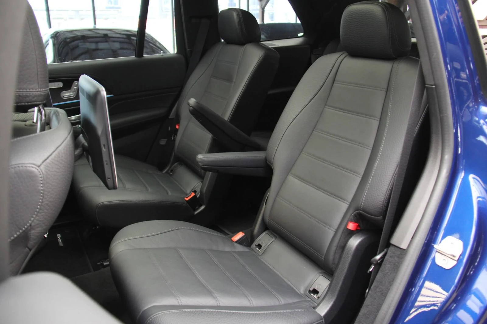 Mercedes-Benz GLS580 AMG/4Matic/Burmester/HuD/Панорама/Обдухване/RSE, снимка 9 - Автомобили и джипове - 55978894