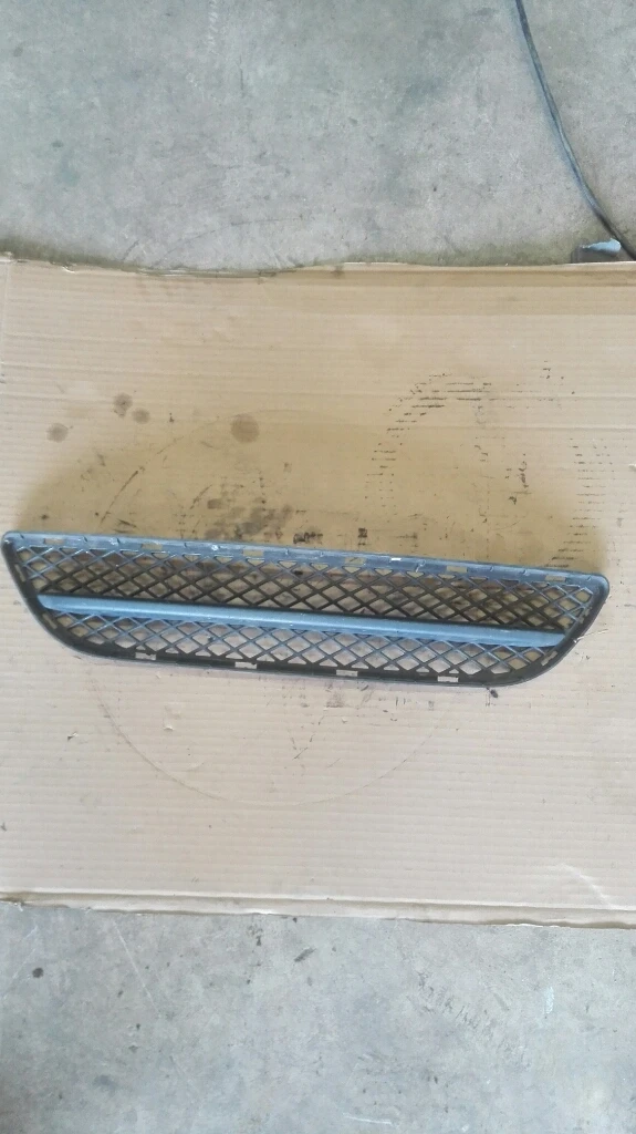 Решетка предна броня Бмв 320 Е90