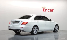 Mercedes-Benz E 200, снимка 2
