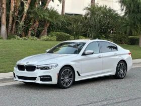 BMW 530 Е PERFORMANCE/HEAD-UP/KEYLESS/PANO/M PACKAGE