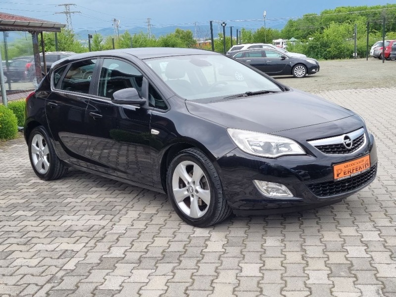 Opel Astra 1.7cdti 110к.с., снимка 5 - Автомобили и джипове - 40641966