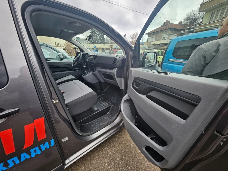 Toyota Proace City Verso Base L2H1 (дълга база), 8+ 1 места, снимка 15 - Автомобили и джипове - 48685664