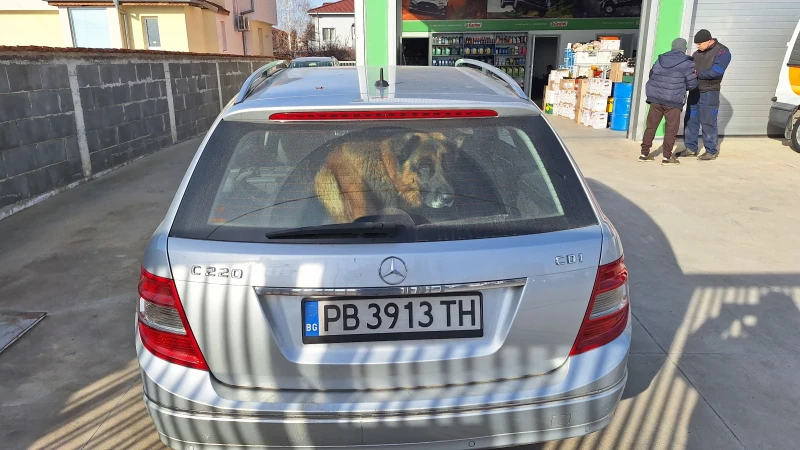 Mercedes-Benz 220 C220, снимка 4 - Автомобили и джипове - 49163477