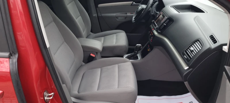 VW Sharan 2.0 TDI * FACELIFT* * AVTOMAT* * NAVI* * ШВЕЙЦАРИЯ, снимка 10 - Автомобили и джипове - 49625212