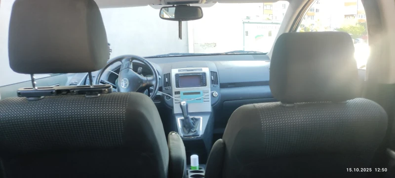 Toyota Corolla verso 2.2 , снимка 5 - Автомобили и джипове - 52473163