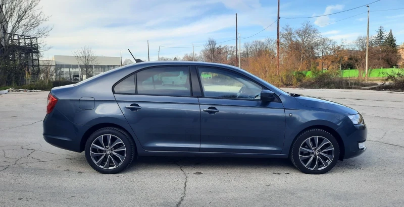 Skoda Rapid 1.6TDI Navi Xenon, снимка 4 - Автомобили и джипове - 52541182