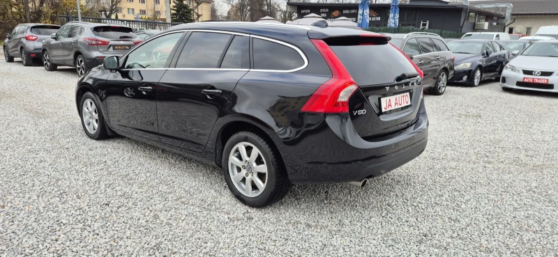Volvo V60 2.4D5-215кс.NAVY, снимка 3 - Автомобили и джипове - 52704800