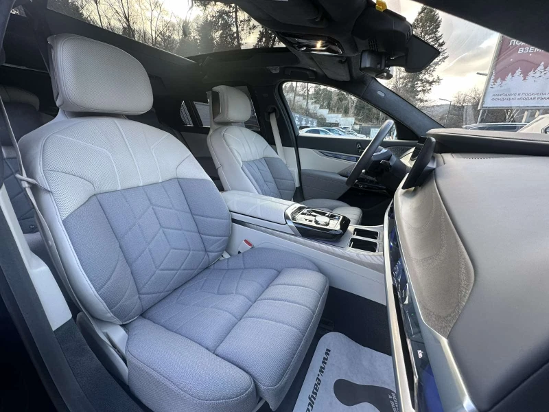 BMW i7 xD60 M-Sport TV/ HUD /Pano /360 /Massage/, снимка 12 - Автомобили и джипове - 53112279
