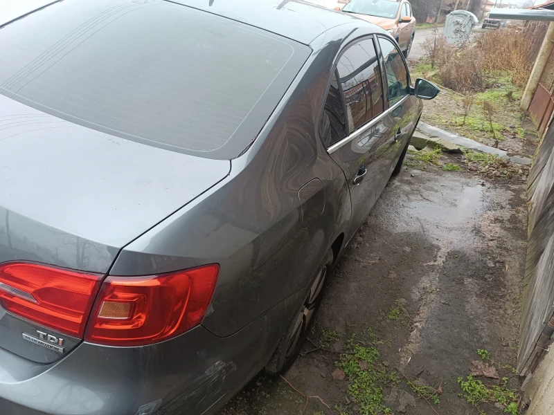 VW Jetta, снимка 4 - Автомобили и джипове - 53190170