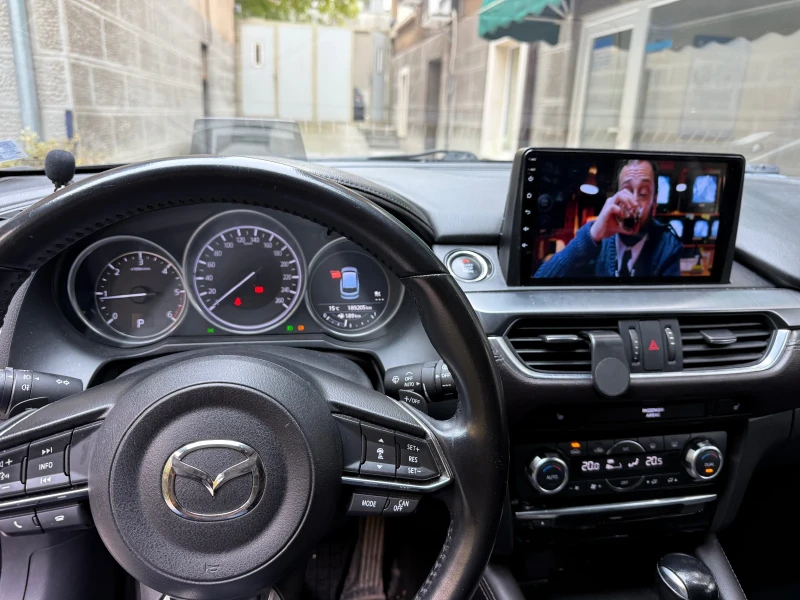 Mazda 6 2.2d 4x4, снимка 15 - Автомобили и джипове - 53229336