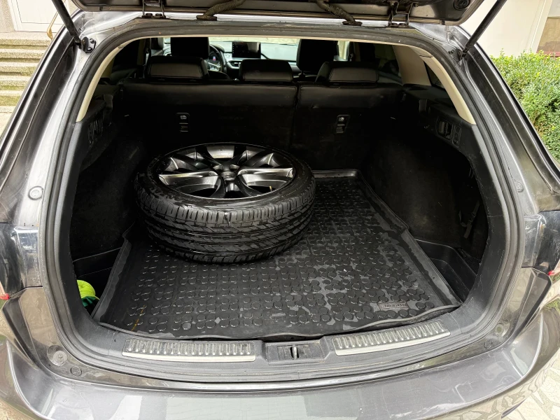 Mazda 6 2.2d 4x4, снимка 13 - Автомобили и джипове - 53229336