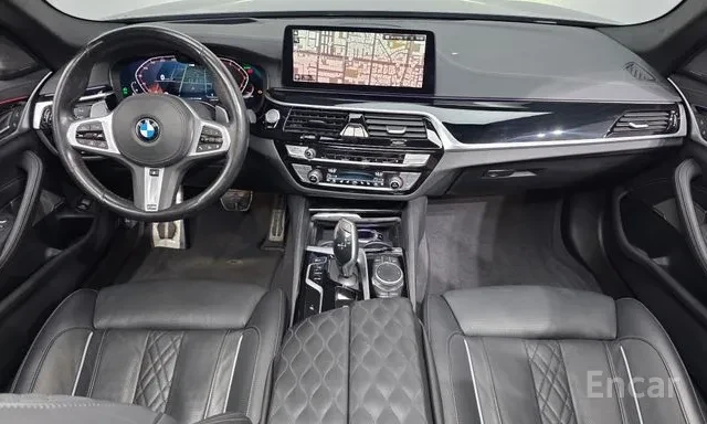 BMW 530 I * M SPORT * HEAD UP * ОБДУХВАНЕ * FACELIFT * , снимка 12 - Автомобили и джипове - 55744427
