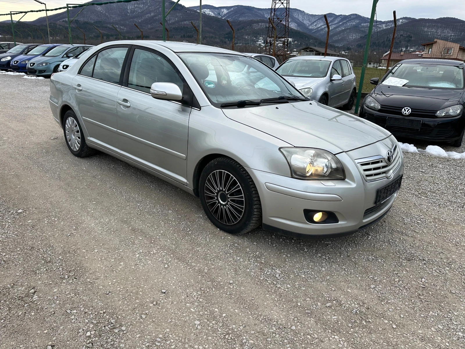 Toyota Avensis 1.8 I. Facelift. Седан - изображение 3