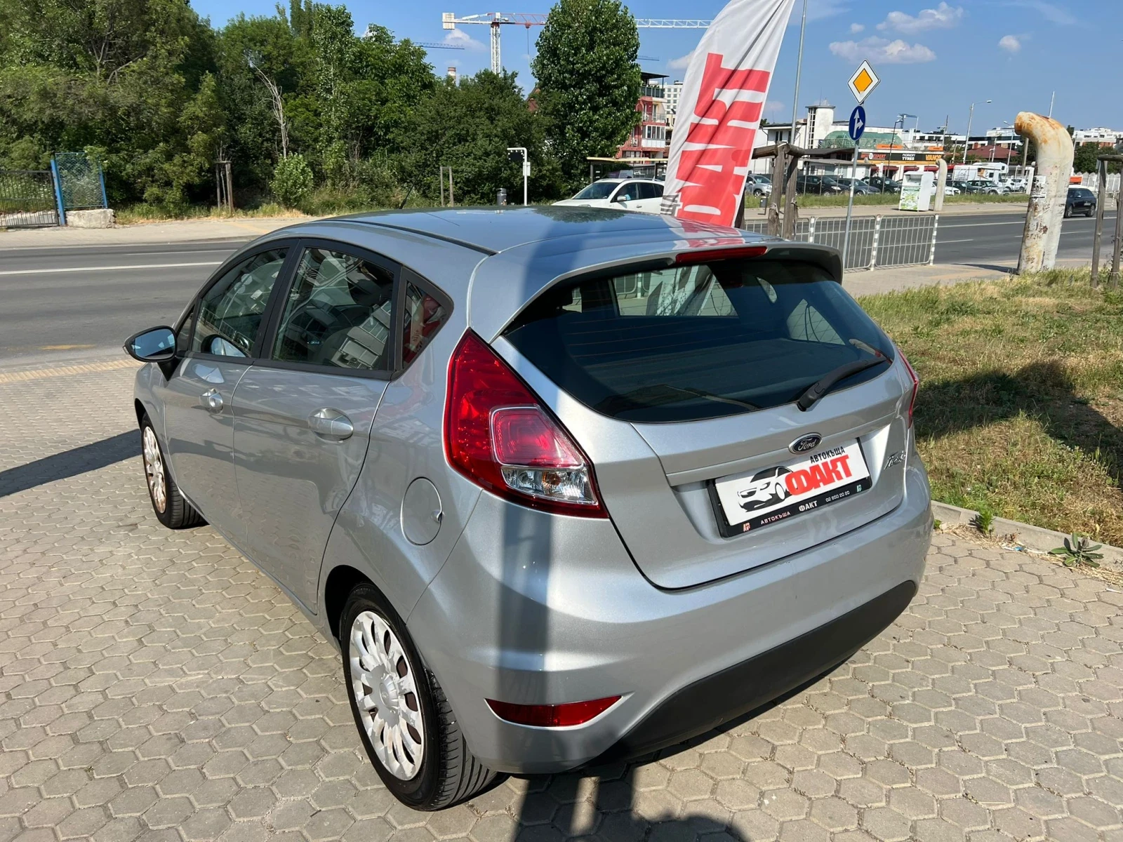 Ford Fiesta 1.2i/EURO.5B - изображение 5