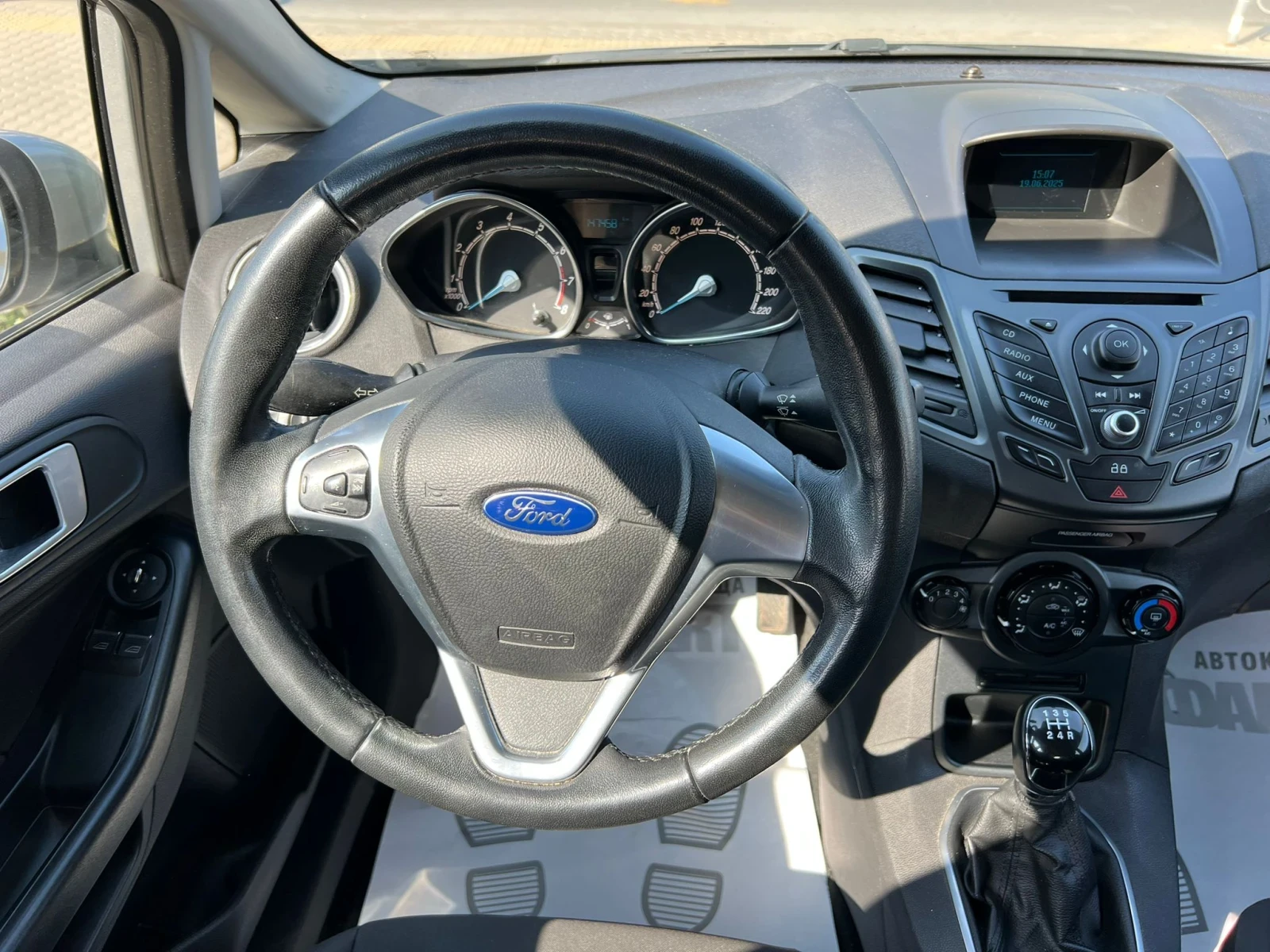 Ford Fiesta 1.2i/EURO.5B - изображение 8