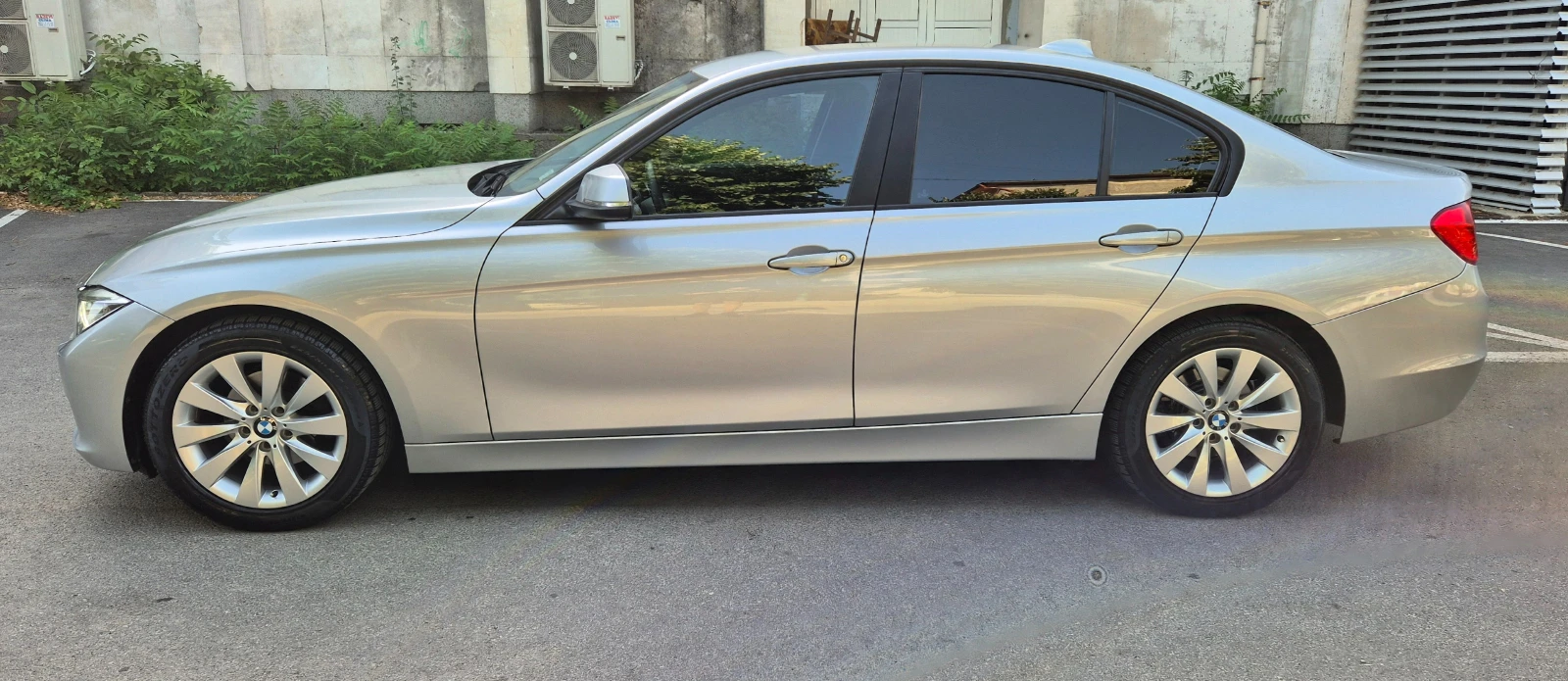 BMW 320  - изображение 2