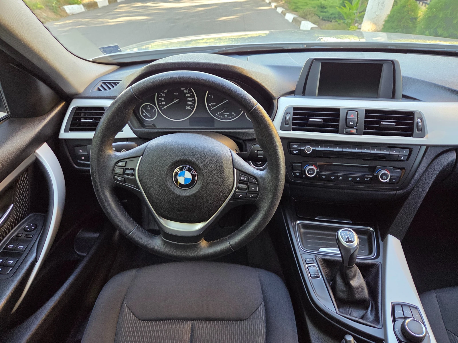 BMW 320  - изображение 9