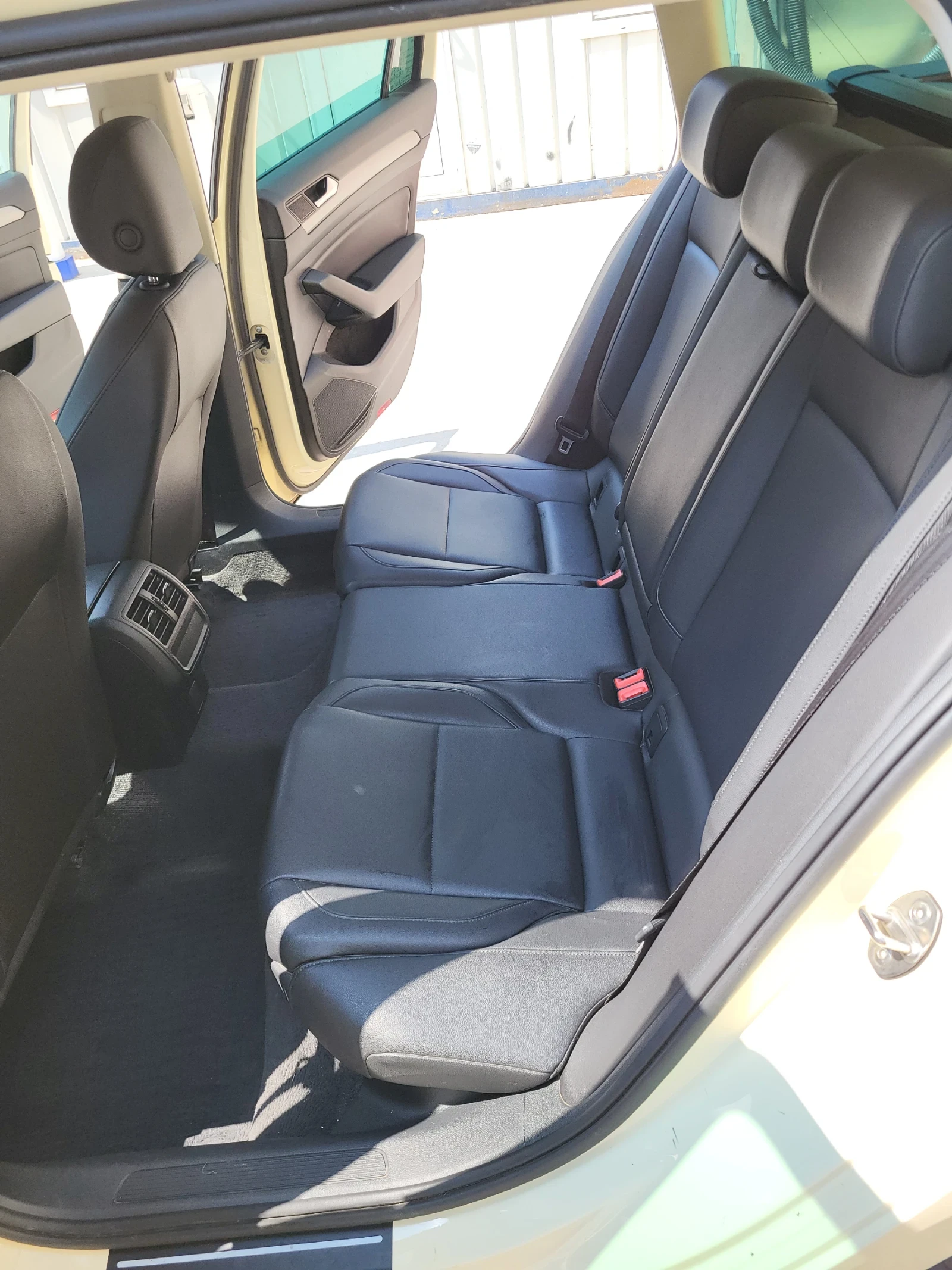 VW Passat Variant - изображение 7