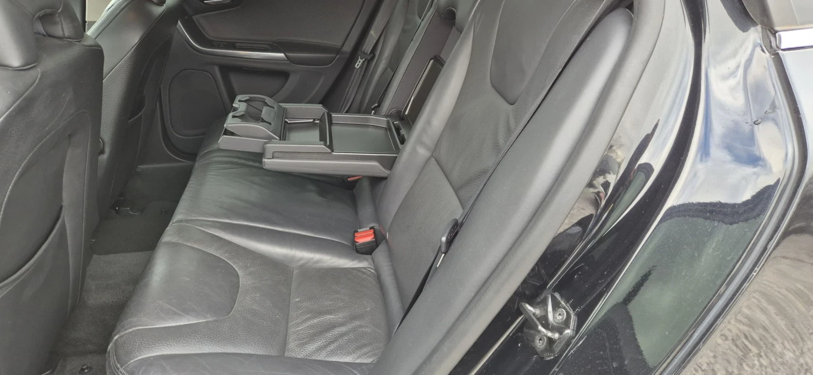 Volvo V60 2.4D5-215.NAVY | Mobile.bg   9