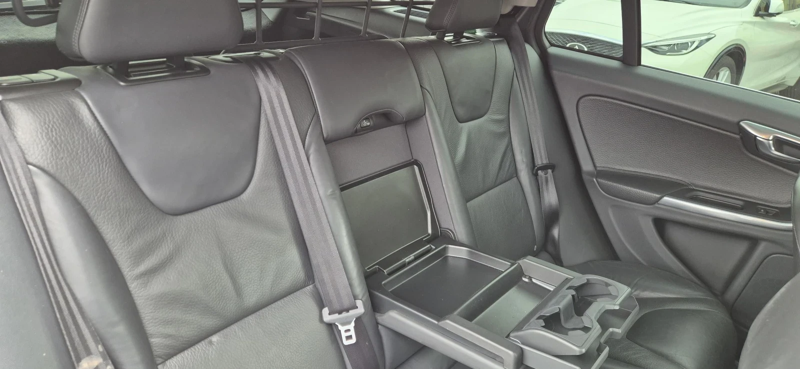 Volvo V60 2.4D5-215.NAVY | Mobile.bg   10