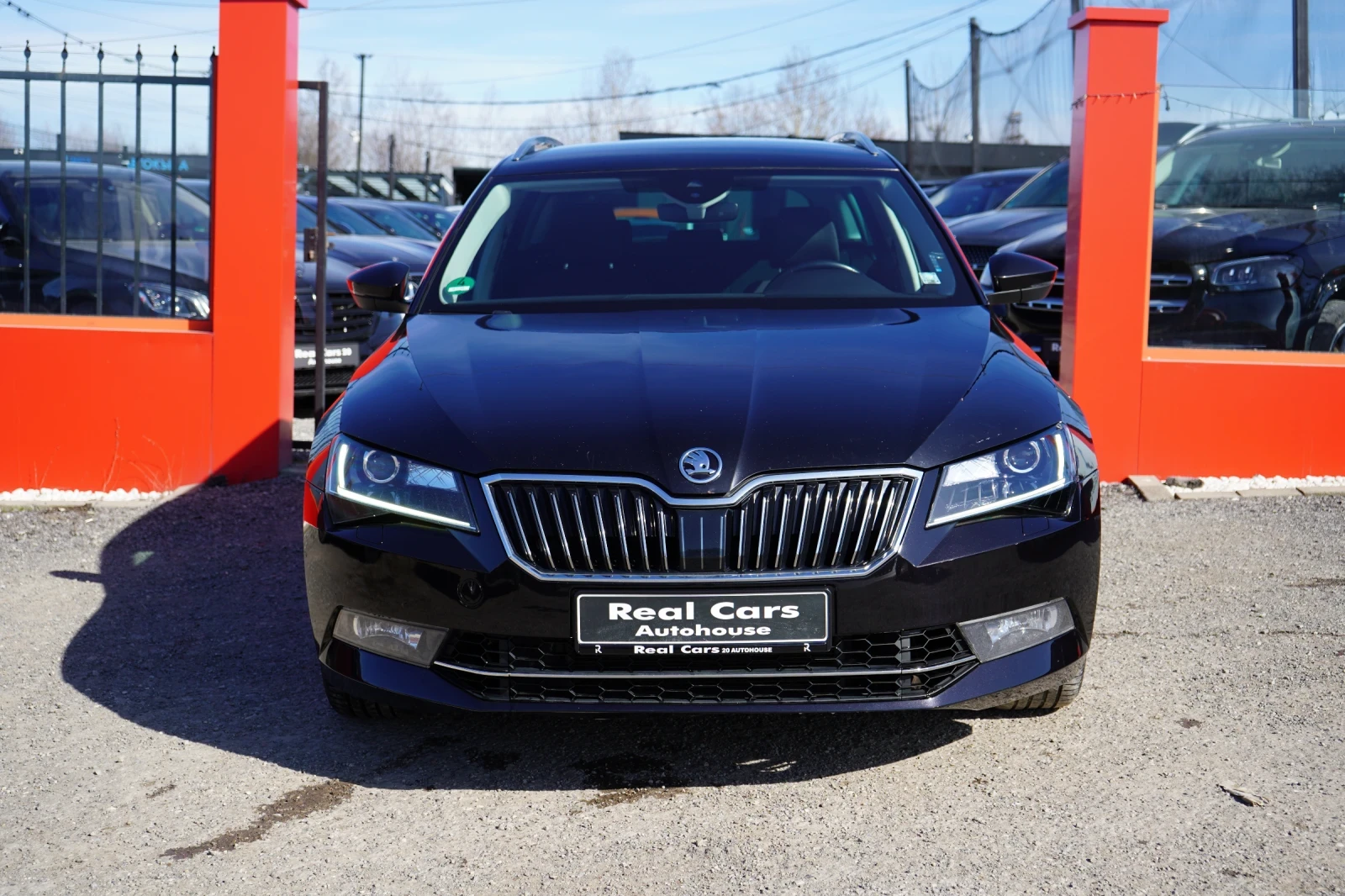 Skoda Superb 2.0 TDI* 4Х4, снимка 2 - Автомобили и джипове - 53769734