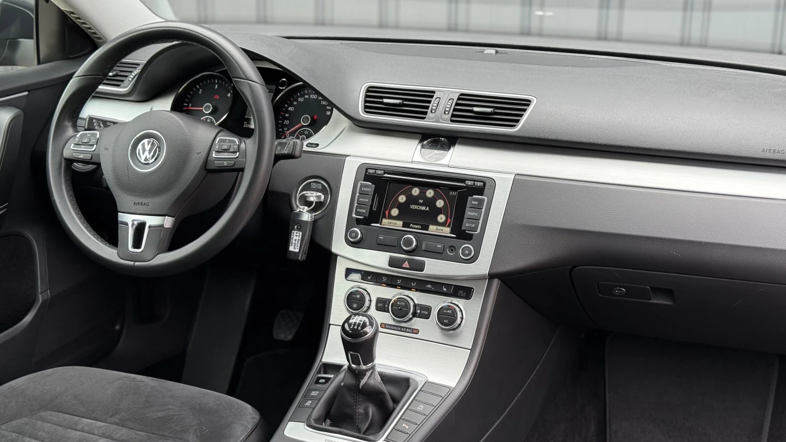 VW Passat HIGHLINE 4 MOTION, снимка 8 - Автомобили и джипове - 53793031