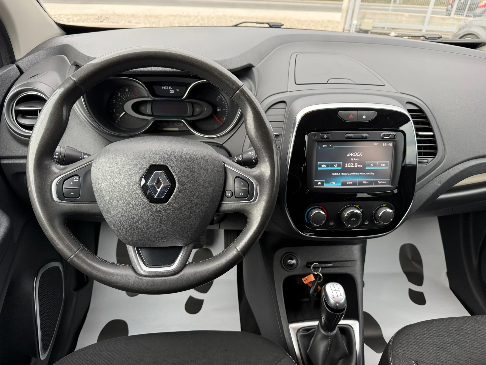 Renault Captur 1.5 DCI NAVI FACELIFT, снимка 16 - Автомобили и джипове - 53880654