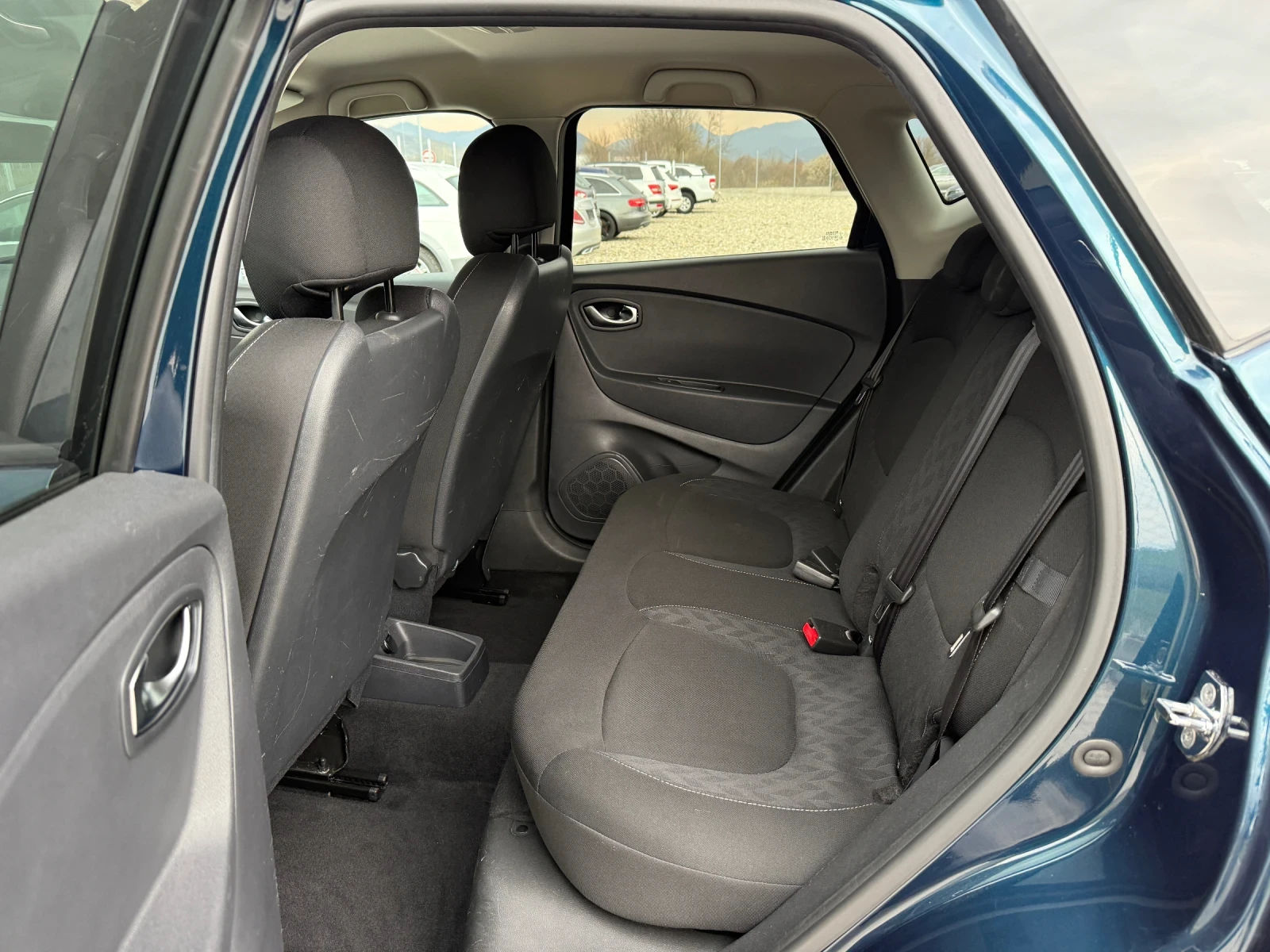 Renault Captur 1.5 DCI NAVI FACELIFT, снимка 12 - Автомобили и джипове - 53880654