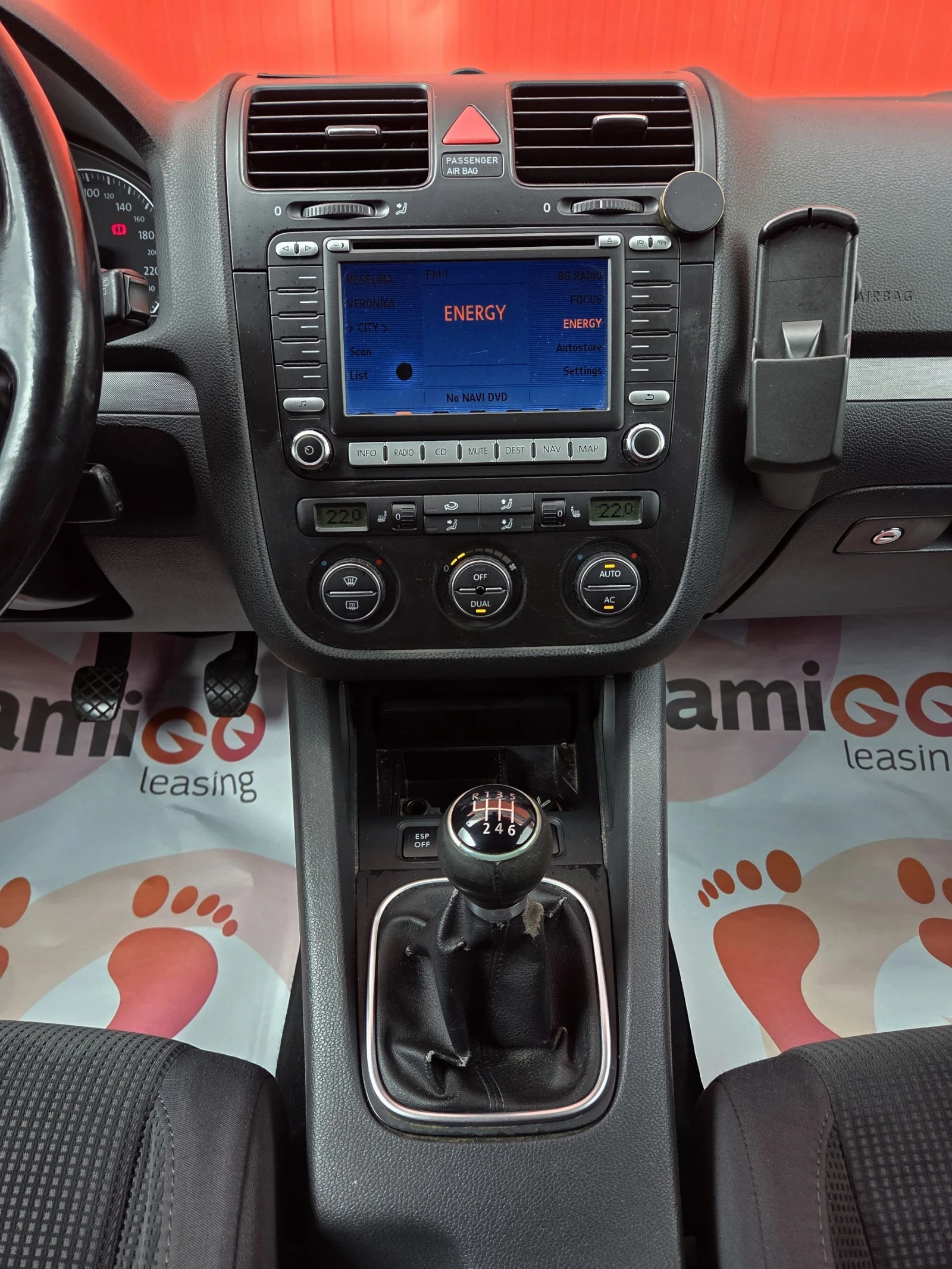 VW Golf 2.0 TDI Регистриран, снимка 11 - Автомобили и джипове - 54342476