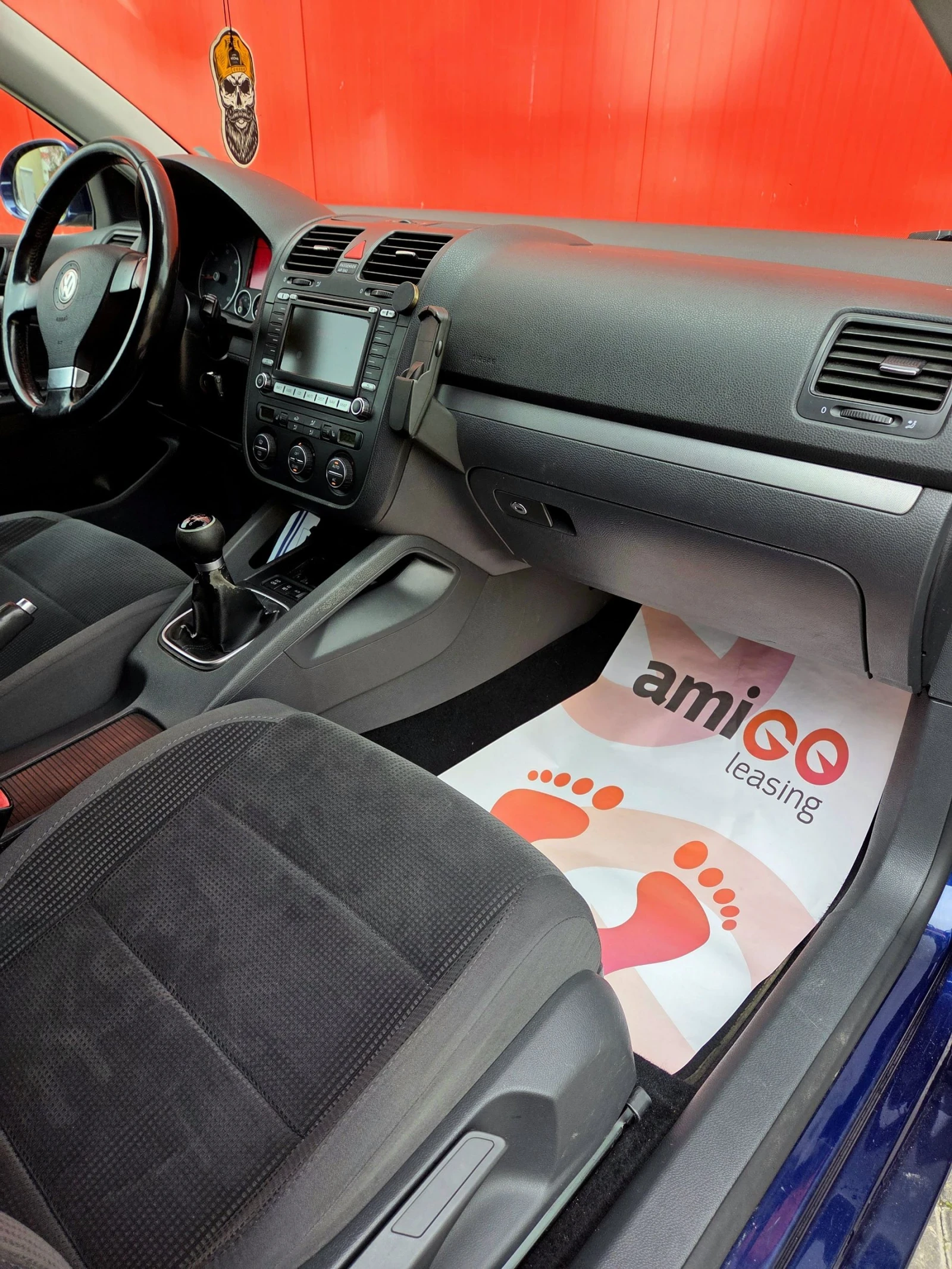 VW Golf 2.0 TDI Регистриран, снимка 14 - Автомобили и джипове - 54342476